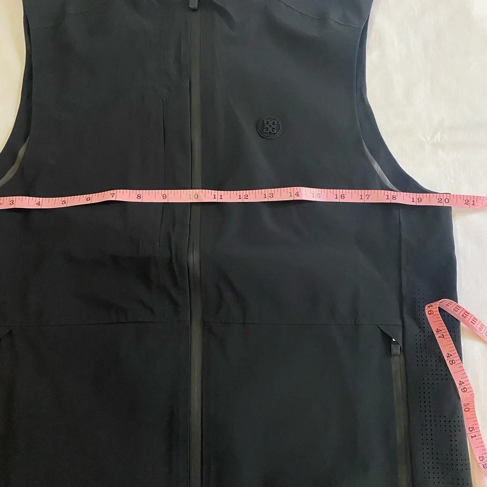 G/FORE Onyx Black Weather Resistant Slim Fit Repeller Golf Vest Gilet S